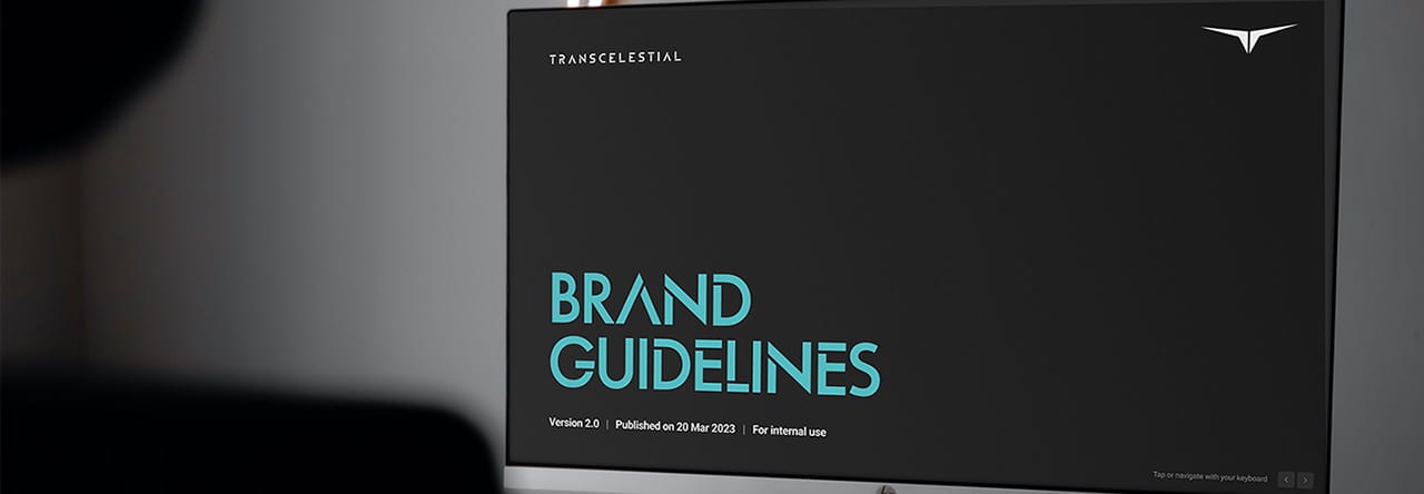 Computer with insights repository on screen